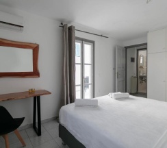 Коттедж в Downtown cottage 3 floors- sea view