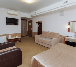 Гостиничный Джуниор Сьют в Изумрудное