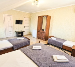 4-местный номер улучшенный в Art house