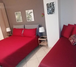 Трёхместный номер Deluxe односпальная кровать в Kaktus Guest House