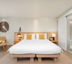 Двухместный номер клубный oceanfront двуспальная кровать в Отель SAii Laguna Phuket