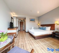 Двухместный номер Superior с видом на бассейн двуспальная кровать в Savotel
