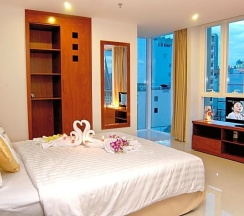 Двухместный номер Deluxe двуспальная кровать в Nam Hung Hotel