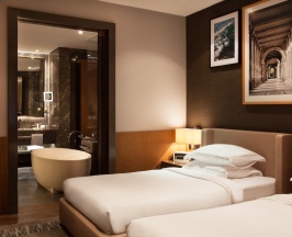 Номер  категории Resort с двумя раздельными кроватями (Twin) в Grand Karat Sochi