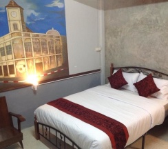 Номер Superior с видом на город в Beehive Phuket Old Town - Hostel