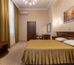 Люкс Классический (Двухкомнатный 3-х местный номер ) в Odeon