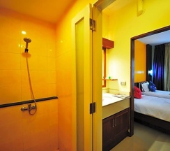 Двухместный номер Deluxe двуспальная кровать в Kata Blue Sea Resort