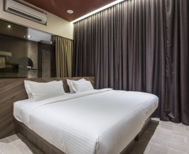 Двухместный номер Deluxe двуспальная кровать в Hotel YAN