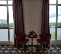 Двухместный номер Deluxe с видом на реку двуспальная кровать в Hotel Sentral Kuantan