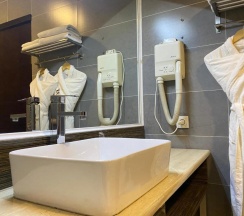 Полулюкс в Lisbon Hotel