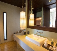 Двухместная вилла с красивым видом из окна двуспальная кровать в Veranda Resort & Villas Hua Hin - Cha Am