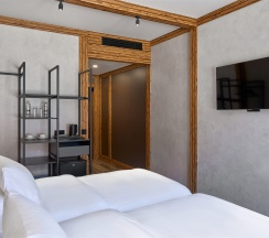 Стандарт Твин с видом на горы в Среди Гор