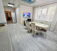 Коттедж с балконом в Кавказский уют