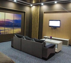 Люкс с балконом в Paradise Hotel