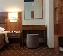 Апартаменты с просторной спальней, обеденной зоной и балконом в My Favourite Garden Hotel
