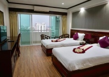 Четырёхместный номер Standard Пентхаус в Miloft Sathorn hotel