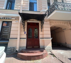 Четырехкомнатная квартира с отдельным входом Невский 90 в Агни