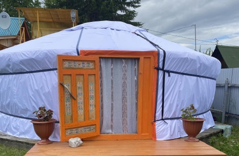 пос. Буровщина: Кемпинг Юрта