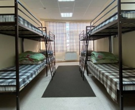 Место в восьмиместном мужском номере в 4Комнаты