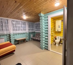 Коттедж с 3 комнатами с красивым видом из окна в Lambi House
