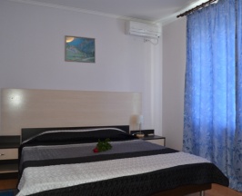 Люкс с балконом и с красивым видом из окна в Собер