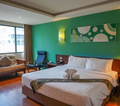 Двухместный номер Deluxe двуспальная кровать в Hotel Mermaid Bangkok
