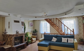 Коттедж с балконом в Рейд