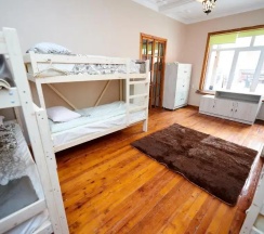 Кровать в общем номере в Wanderlust Hostel