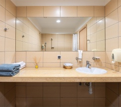 Трехкомнатные апартаменты с двумя спальнями (6-14 этаж) в Real Apartments Sochi