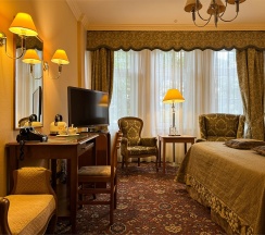 Супериор c одной большой кроватью в Marco Polo Moscow