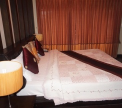 Люкс с балконом в Narakul Resort Hotel