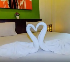 Двухместный номер Superior двуспальная кровать в Baan Yuyen Karon Guesthouse