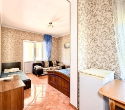 Комфортный 5 местный номер в Дружба