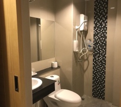 Двухместный номер Standard с балконом 2 отдельные кровати в The Royal Ville Residence