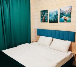 Дом у бассейна с 2 спальнями, беседкой и мангалом в Мы дома-Зеркальный лес