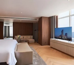 Двухместный люкс Royal двуспальная кровать в Centara Grand & Bangkok Convention Centre at CentralWorld