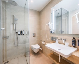 Номер Privilege, с видом на море - с двуспальной кроватью и софой в Mercure Sochi Centre