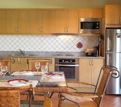 Коттедж с 3 комнатами в Sea Breeze House