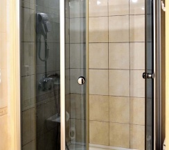 №6. Трехместный номер с дополнительным спальным местом и видом на горы в Прибой