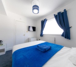 Двухместный номер Superior двуспальная кровать в The Adonis Hotel