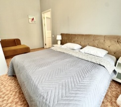 2ух комнатная квартира. пр. Невский д.63 в Goodrest
