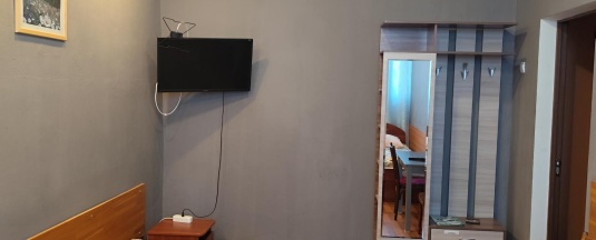 Номер эконом с 3 односпальными кроватями в Чайка