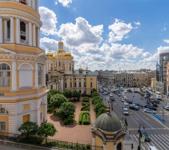 Супериор с видом на Владимирский собор в Station Premier V18
