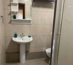Коттедж стандарт с 1 двуспальной кроватью в Южный причал