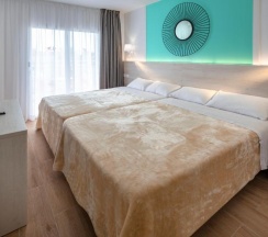 Двухместный номер двуспальная кровать в Hotel Best Lloret Splash