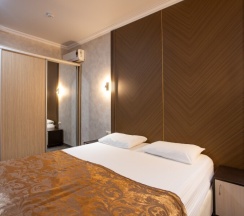 Четырехместный бюджет в Golden Kids