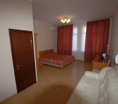 Трехместный повышенного комфорта (улучшенный) в Аллес