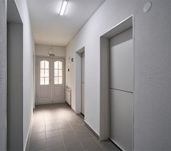 Стандарт с одной двуспальной или двумя раздельными кроватями с удобствами на этаже в Салют