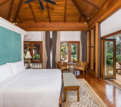 Вилла The JW Royal с 2 комнатами oceanfront в JW Marriott Phuket Resort & Spa