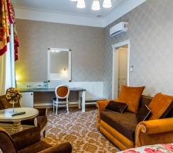 Джуниор сюит Нео в Cronwell Inn Стремянная
